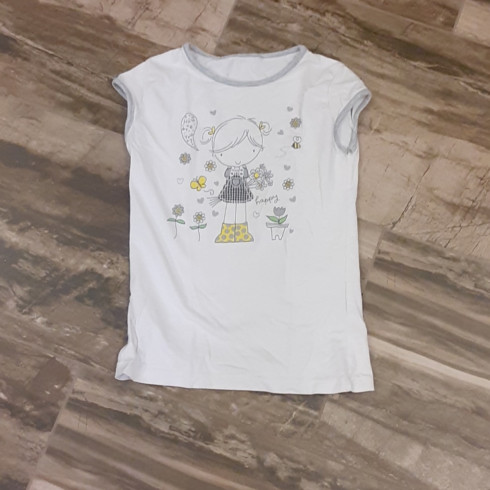 Girls size 7 t-shirt